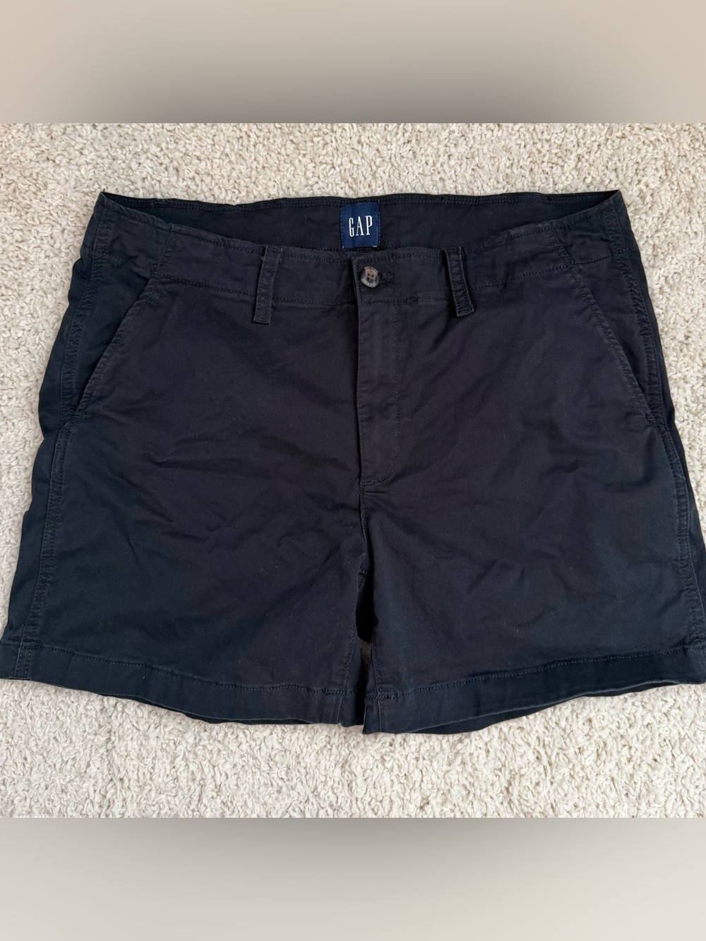 GAP Women’s Classic Black Chino Shorts